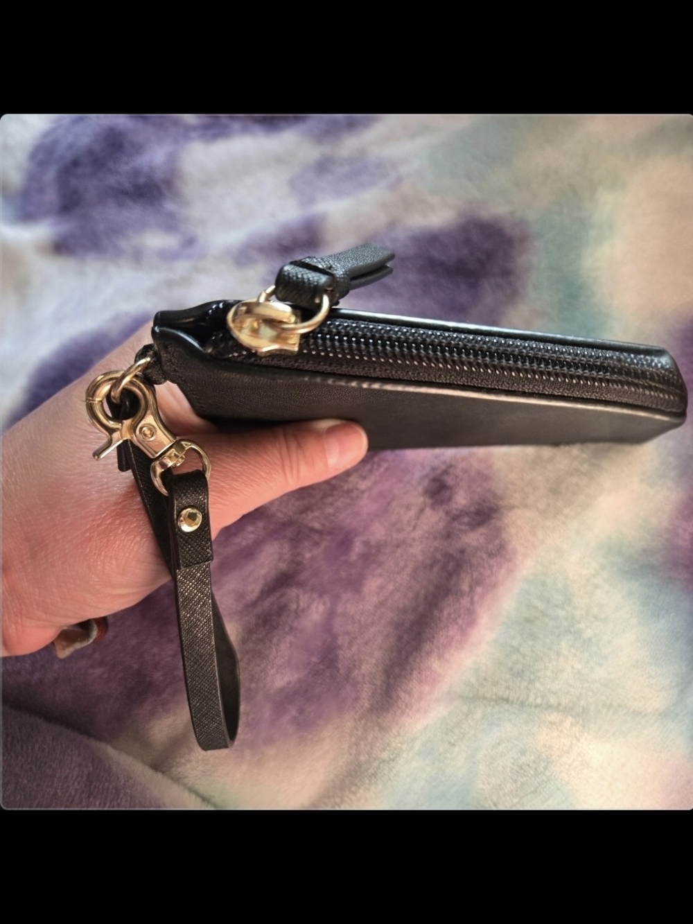 Tommy Hilfiger Black Gold-Accent Wristlet Pouch -NWOT - Picture 3 of 5
